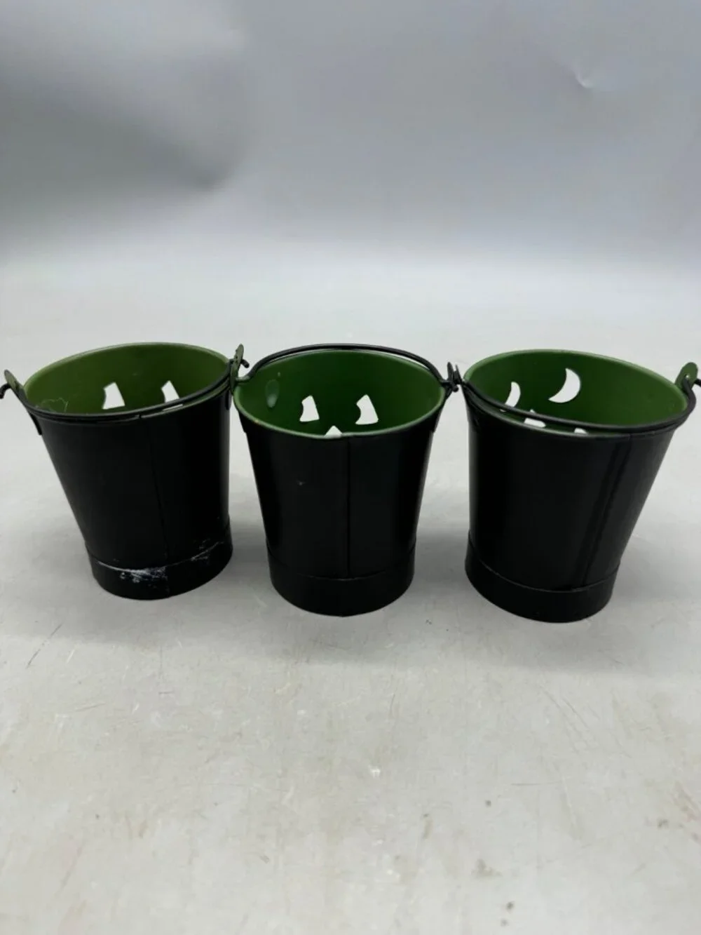 Set Of 3 Black Metal Buckets Green Jack-O-Lantern Tea light candle holders READ